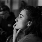 Educadora social con experiencia en refuerzo escolar con un enfoque diferente: aprendizaje adaptado, creativo y motivador